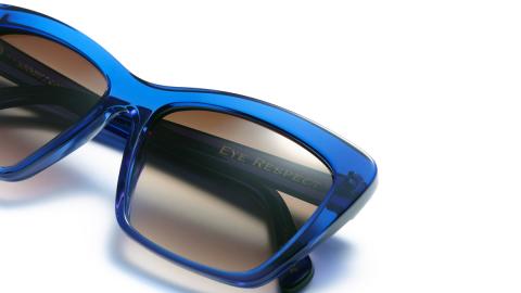Blaue Sonnenbrille von Eye Respect aus London